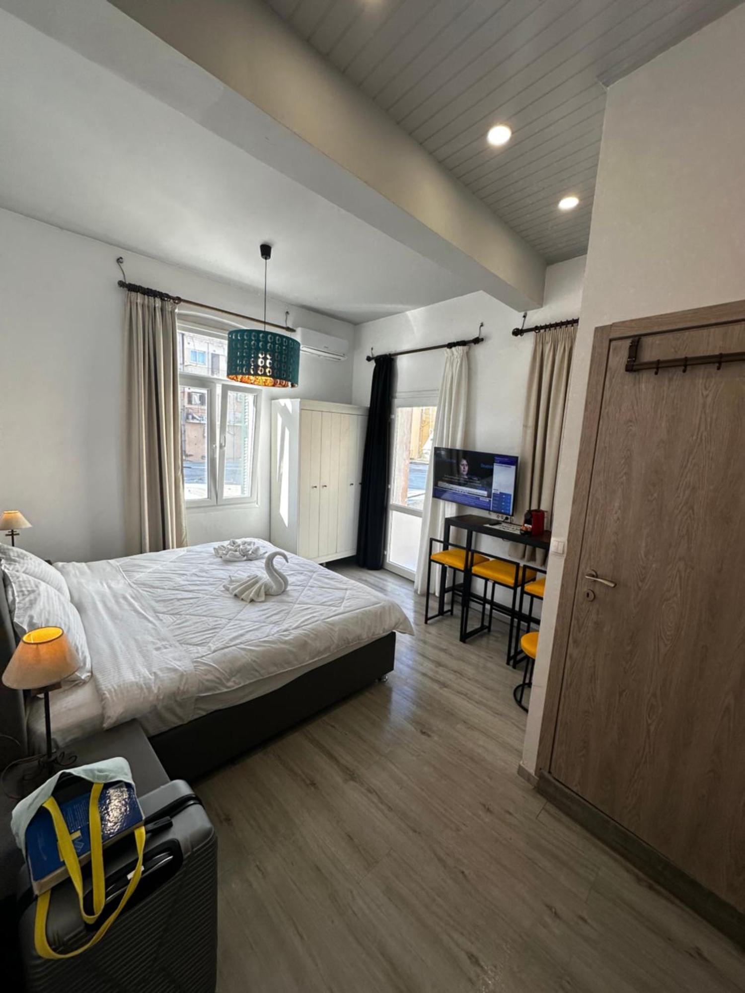 Travelers Luxury Suites, Studios & Apartments Corfu  Ngoại thất bức ảnh