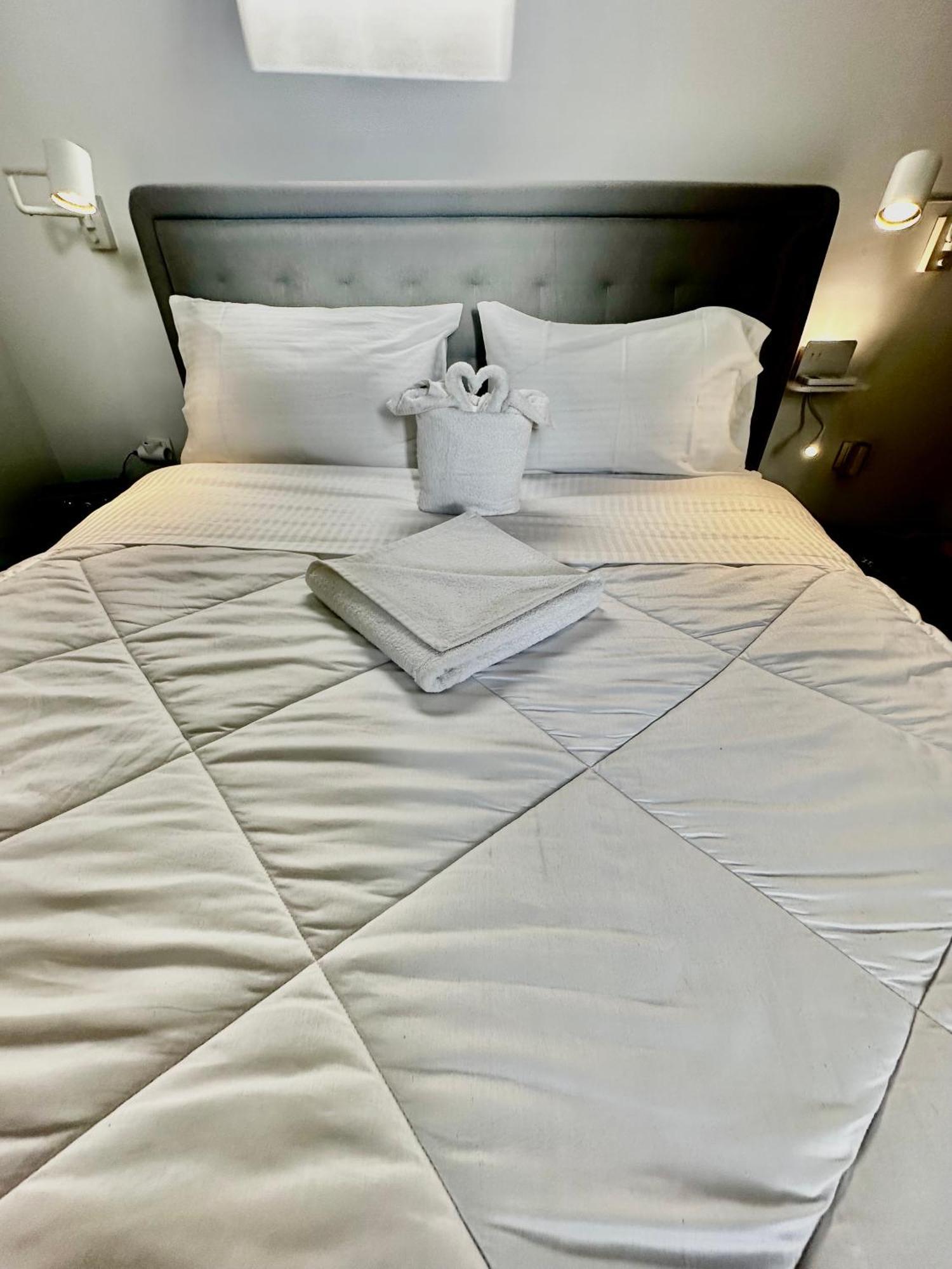 Travelers Luxury Suites, Studios & Apartments Corfu  Ngoại thất bức ảnh