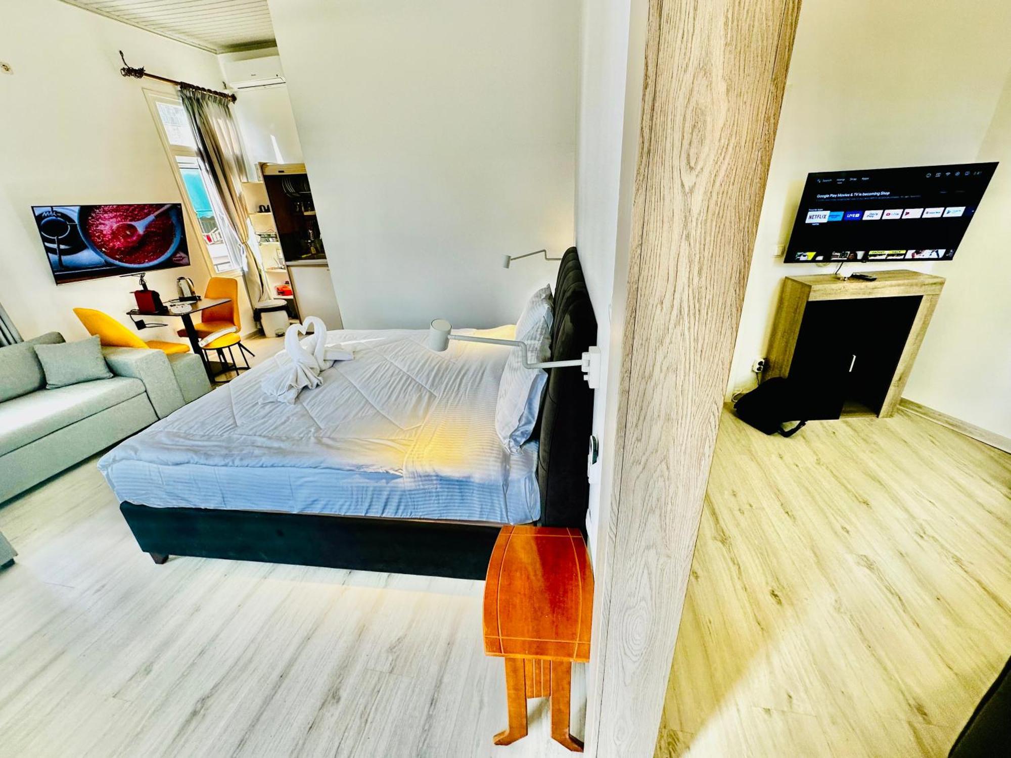 Travelers Luxury Suites, Studios & Apartments Corfu  Ngoại thất bức ảnh