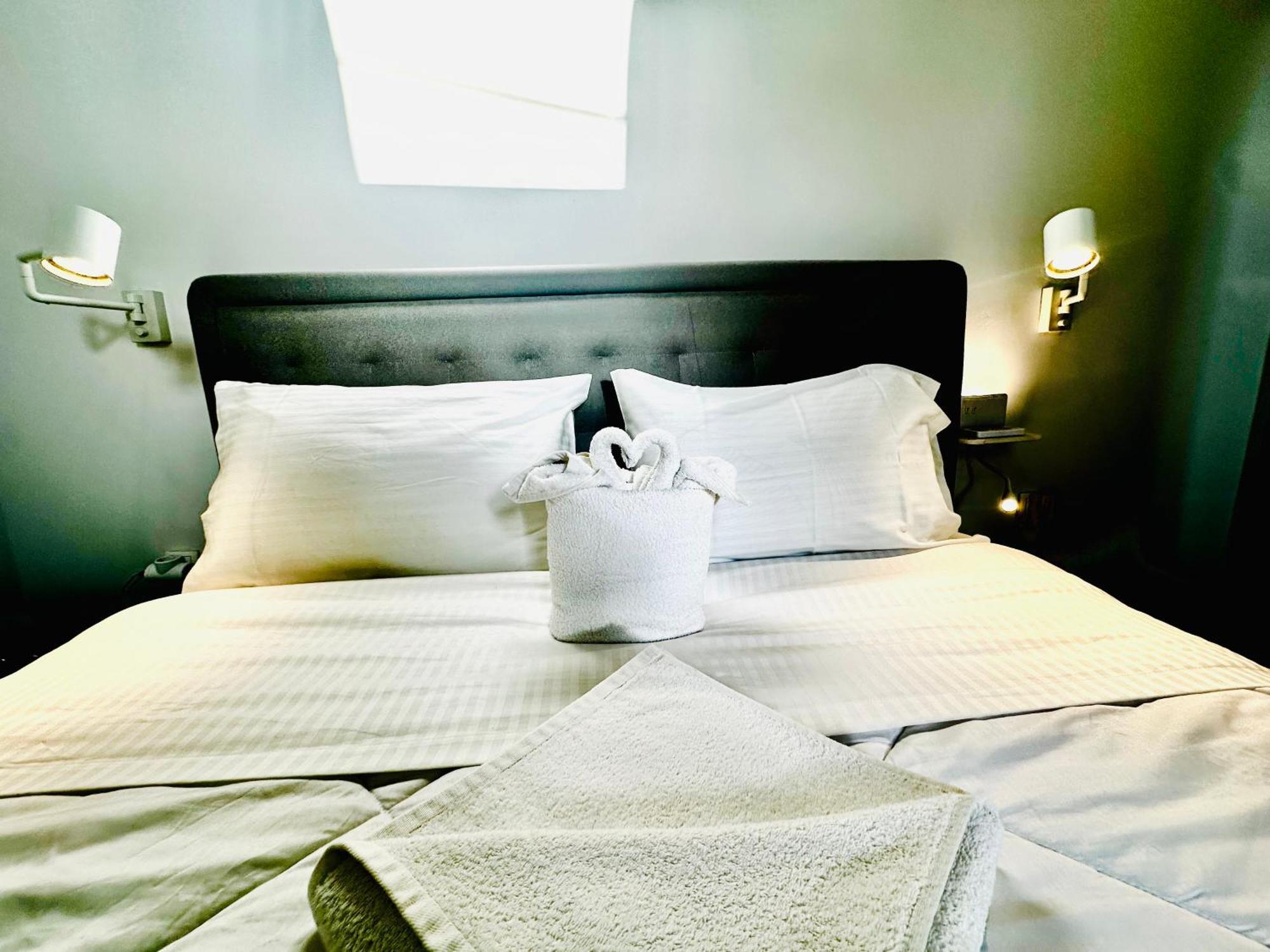 Travelers Luxury Suites, Studios & Apartments Corfu  Ngoại thất bức ảnh