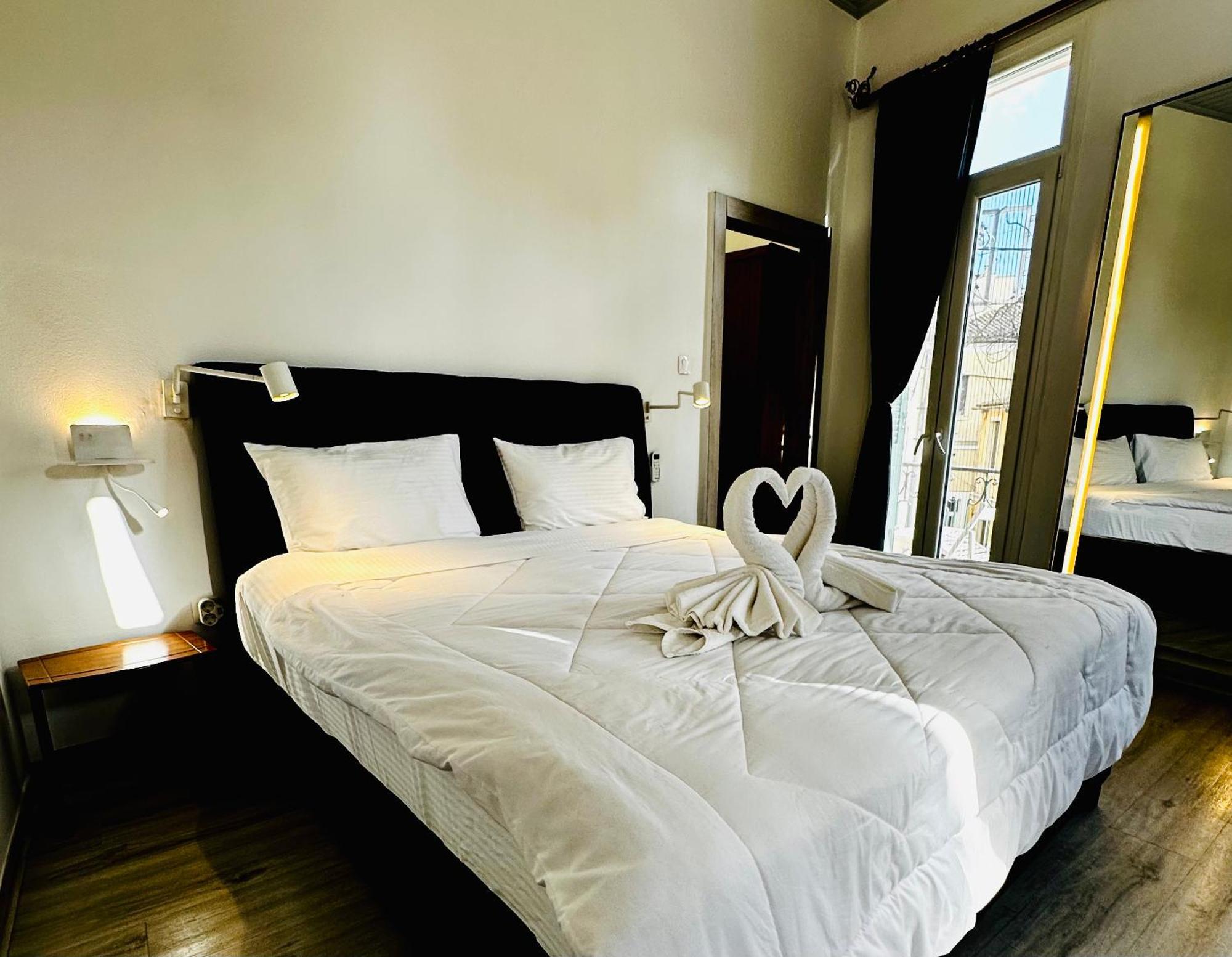 Travelers Luxury Suites, Studios & Apartments Corfu  Ngoại thất bức ảnh