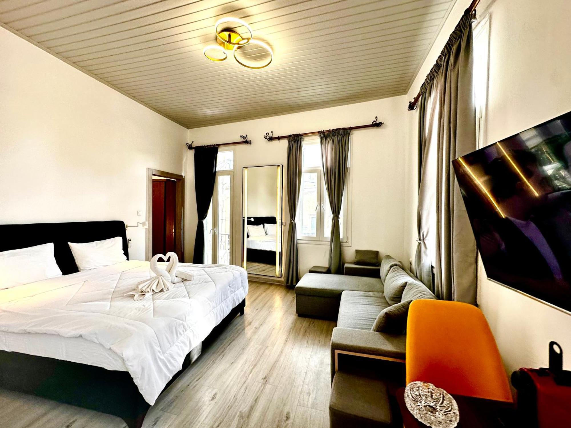 Travelers Luxury Suites, Studios & Apartments Corfu  Ngoại thất bức ảnh