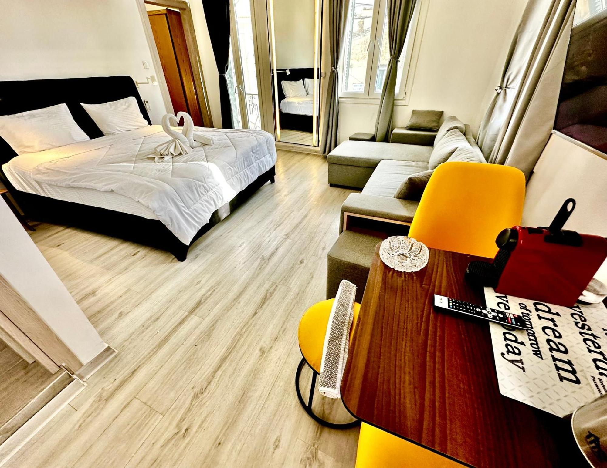Travelers Luxury Suites, Studios & Apartments Corfu  Ngoại thất bức ảnh
