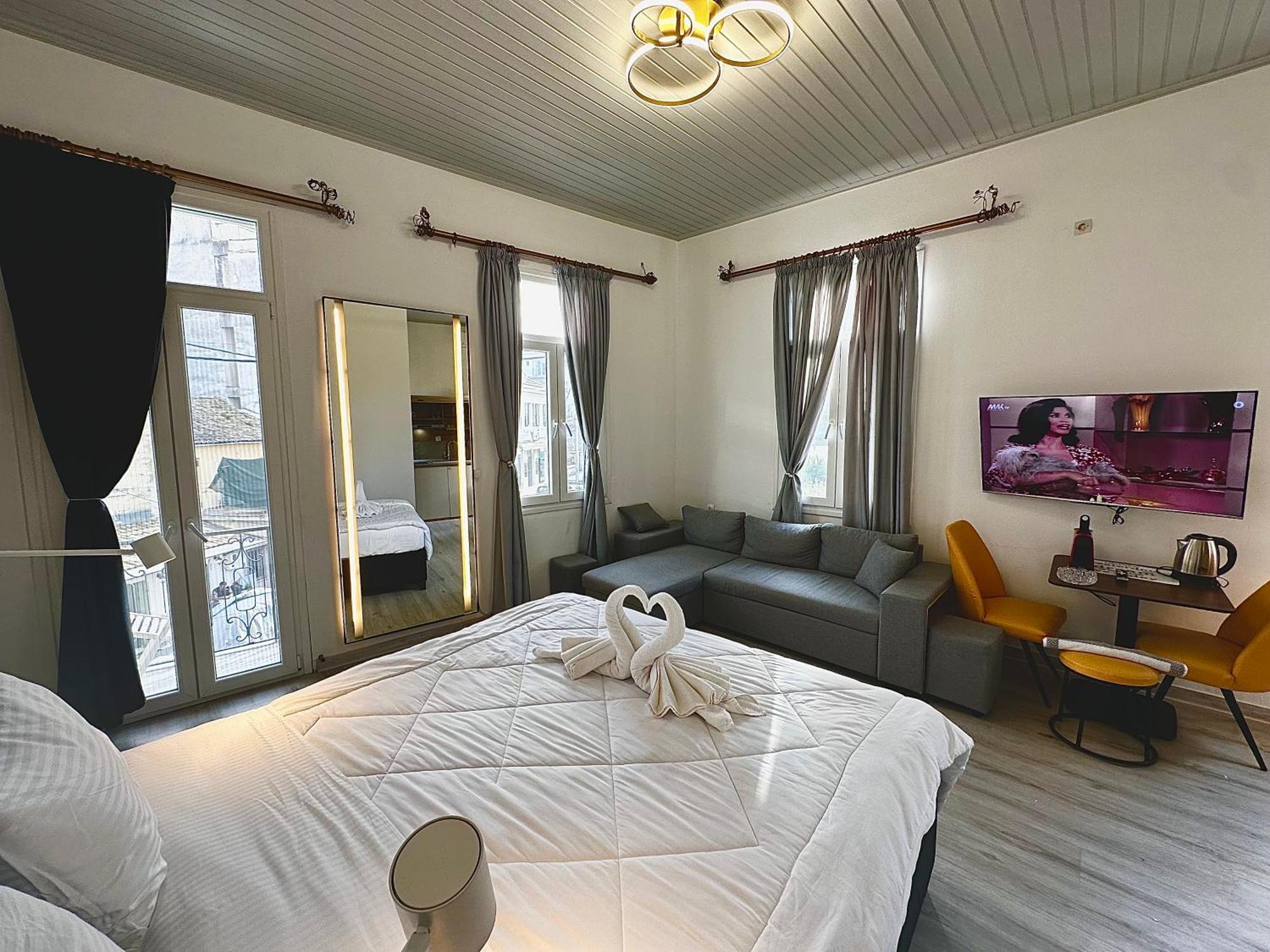 Travelers Luxury Suites, Studios & Apartments Corfu  Ngoại thất bức ảnh