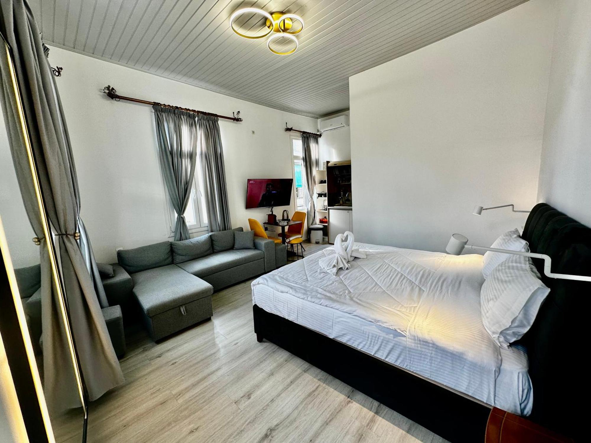Travelers Luxury Suites, Studios & Apartments Corfu  Ngoại thất bức ảnh
