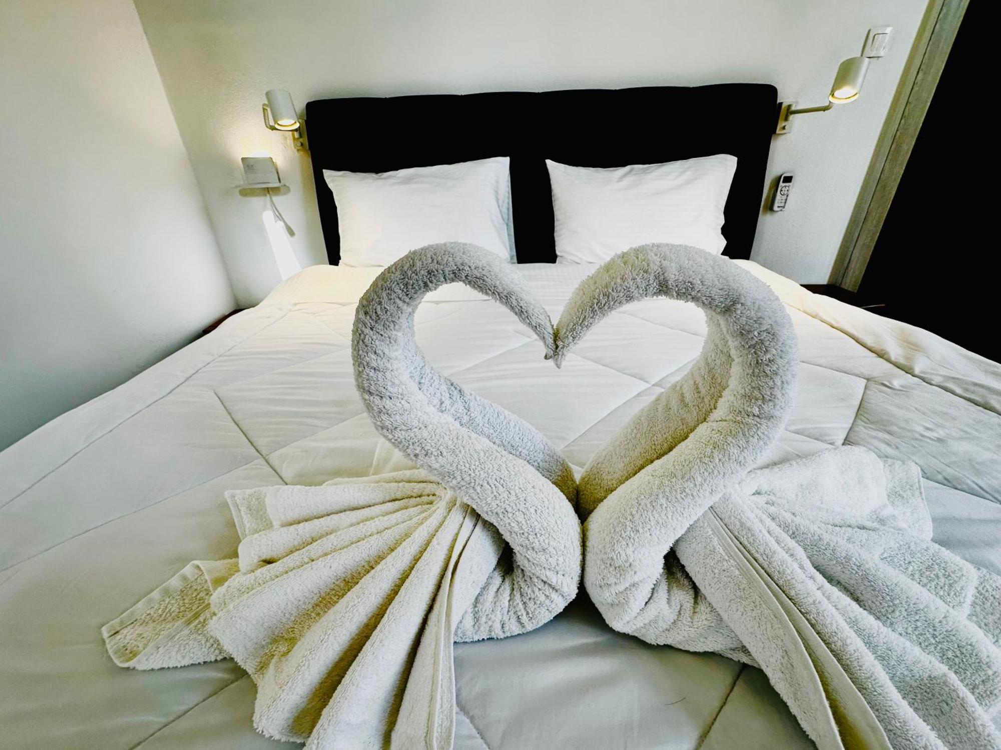 Travelers Luxury Suites, Studios & Apartments Corfu  Ngoại thất bức ảnh